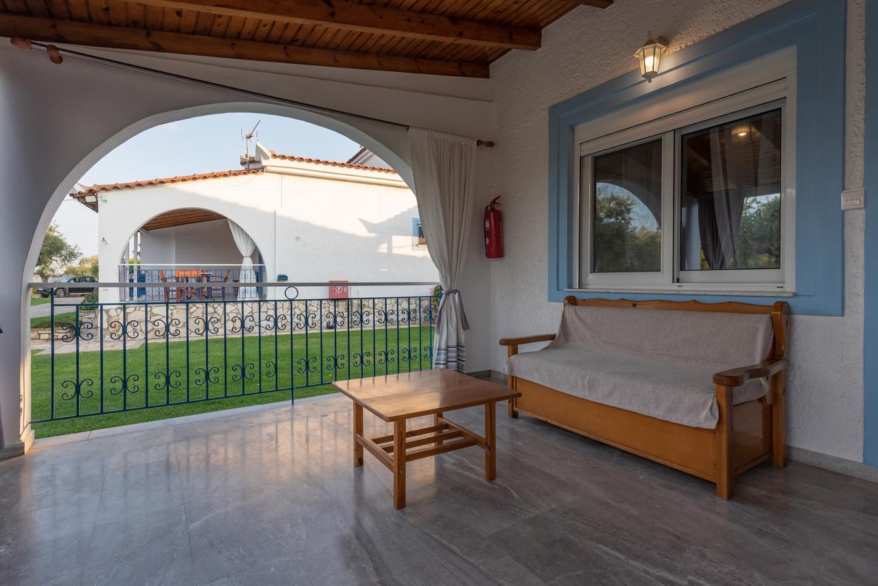 Villa Tasos Koutsoubos Короні Екстер'єр фото